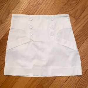 Classic White Mini Skirt. Arden B. Size 2